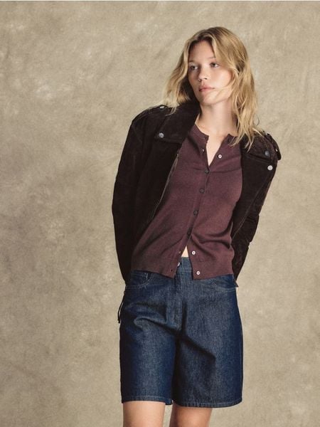 Kardigan z wiskozą - brązowy. Brązowe swetry Reserved, l, bez wzorów, z dzianiny, bez ramiączek. W wyprzedaży za 49.99 zł.