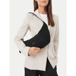 Torebka MEXX. Czarne torebki klasyczne Mexx, bez wzorów, klasyczne, bez dodatków. Za 149.99 zł.