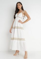 Biała Sukienka Chrysis. Białe sukienki Born2be, m, z aplikacjami, z bawełny, boho, bez kołnierzyka, bez ramiączek, maxi, rozkloszowane. Za 269.99 zł.