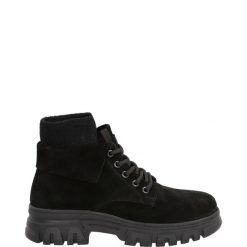 ZAMSZOWE BOTKI 91137 BLACK. Czarne botki Venezia, bez wzorów, ze skóry, bez obcasa, bez zapięcia. Za 199.00 zł.