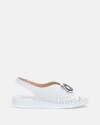 BIAŁE SANDAŁY Z OZDOBĄ VE-057 WHITE. Białe sandały Venezia, z aplikacjami, ze skóry, bez obcasa, bez zapięcia. Za 239.00 zł.
