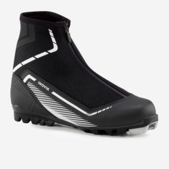 Buty do nart biegowych dla dorosłych Inovik XC S Boots 150 styl klasyczny. Czarne buty do biegania INOVIK, na zimę, bez wzorów, z materiału, bez zapięcia, do biegania. Za 449.99 zł.