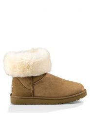 UGG Skórzane botki "Classic Short" w kolorze jasnobrązowym rozmiar: 39. Brązowe botki UGG, bez wzorów, z wełny, z okrągłym noskiem, bez obcasa, bez zapięcia. Za 886.45 zł.