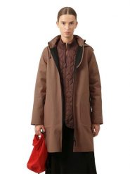 Ilse Jacobsen Płaszcz przeciwdeszczowy w kolorze jasnobrązowym rozmiar: 42. Brązowe kurtki przeciwdeszczowe Ilse Jacobsen, m, bez wzorów, sportowe, bez kaptura. Za 369.95 zł.