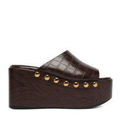 Klapki DeeZee. Brązowe klapki DeeZee, bez wzorów, bez obcasa, bez zapięcia. Za 159.99 zł.