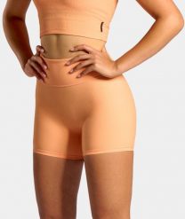 Szorty sportowe damskie żebrowane. Brązowe szorty sportowe NORDICDOTS, bez wzorów, z materiału, z standardowym stanem, na fitness i siłownię. Za 235.00 zł.