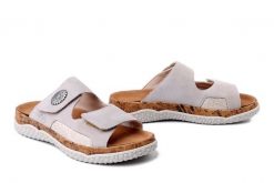 RIEKER V0302-60 beige, klapki damskie. Brązowe klapki Rieker, bez wzorów, bez obcasa, bez zapięcia. Za 279.92 zł.