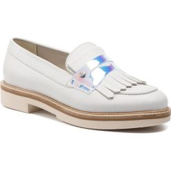 Półbuty TOMMY HILFIGER - Iridescent Detail Loafer FW0FW03930 Whisper White 121. Mokasyny marki Tommy Hilfiger. Za 579.00 zł.