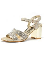 C'M Sandały w kolorze złotym na obcasie rozmiar: 36. Żółte sandały C'M, bez wzorów, z otwartym noskiem, bez obcasa, na koturnie, bez zapięcia. Za 83.62 zł.