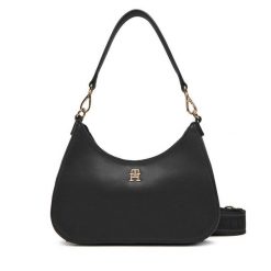 Torebka Tommy Hilfiger. Czarne torebki klasyczne Tommy Hilfiger, bez wzorów, klasyczne, bez dodatków. Za 459.99 zł.