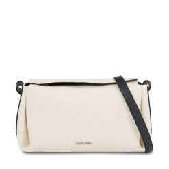 Torebka Calvin Klein. Brązowe listonoszki Calvin Klein, bez wzorów, bez dodatków. Za 649.99 zł.