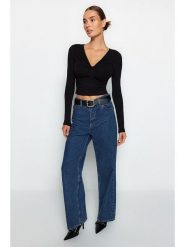 Trendyol Bluzka w kolorze czarnym rozmiar: L. Czarne bluzki Trendyol, l, bez wzorów, bez kołnierzyka, bez ramiączek. Za 39.99 zł.