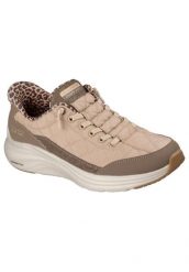 Buty SKECHERS 183015 Beżowy. Brązowe buty do biegania Skechers, bez wzorów, z materiału, bez zapięcia, do biegania. Za 355.99 zł.