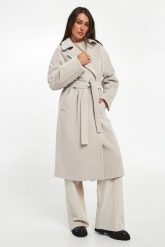 Płaszcz damski z wełny dziewiczej English MARELLA. Płaszcze Marella, bez wzorów, z wełny, bez kaptura. Za 3,499.00 zł.