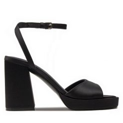 Sandały ONLY Shoes. Czarne sandały ONLY SHOES, bez wzorów, bez obcasa, na słupku, bez zapięcia. Za 219.99 zł.