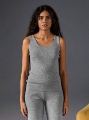 Rodier Wełniany top w kolorze szarym rozmiar: XL. Szare topy Rodier, xl, bez wzorów, z wełny, klasyczne, bez kołnierzyka, bez ramiączek. Za 199.65 zł.