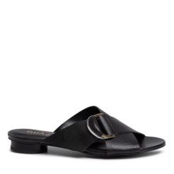Klapki QUAZI. Czarne klapki QUAZI, bez wzorów, bez obcasa, bez zapięcia. Za 249.99 zł.