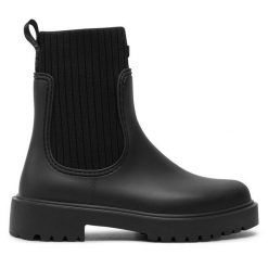 Kalosze Unisa. Czarne kalosze Unisa, bez wzorów, bez zapięcia. Za 269.99 zł.