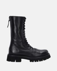 CZARNE WORKERY ZE SKÓRY NATURALNEJ ROSS04 SOUV NERO. Czarne botki Venezia, bez wzorów, ze skóry, bez obcasa, bez zapięcia. Za 599.00 zł.