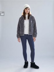 Ocieplane prążkowane legginsy - niebieski. Niebieskie legginsy Sinsay, bez wzorów, prążkowane. Za 39.99 zł.