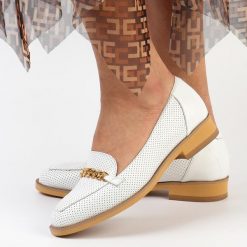 Białe skórzane Polskie mokasyny damskie, loafersy Deoni D487. Białe mokasyny Deoni, bez wzorów, ze skóry. Za 329.00 zł.