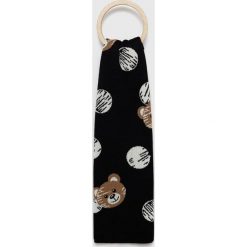 Moschino szalik wełniany kolor czarny wzorzysty. Czarne szaliki i kominy MOSCHINO, bez wzorów, z dzianiny. Za 589.99 zł.