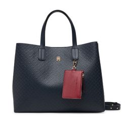 Torebka Tommy Hilfiger. Niebieskie torebki klasyczne Tommy Hilfiger, bez wzorów, klasyczne, bez dodatków. Za 749.99 zł.
