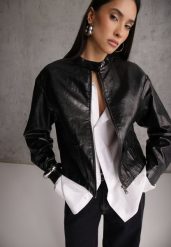 Czarna Kurtka Ramoneska Bomber z Kieszeniami z Klapami Nealira. Czarne kurtki Renee, l, bez wzorów, z poliesteru, rockowe, bez kaptura. Za 119.99 zł.