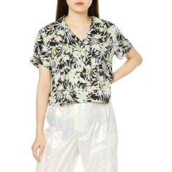 Koszula turystyczna damska Volcom Cant Be Tamed. Czarne koszule Volcom, xs, bez wzorów, z wiskozy, casualowe, bez kołnierzyka, bez ramiączek. W wyprzedaży za 146.00 zł.