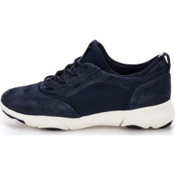 Geox tenisówki damskie Nebula S 37 ciemnoniebieski. Niebieskie trampki Geox, bez wzorów, z zamszu, bez zapięcia. W wyprzedaży za 359.00 zł.