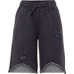 Szorty dresowe z materiału w optyce denimu. Niebieskie szorty sportowe bonprix, bez wzorów, z denimu. Za 89.99 zł.
