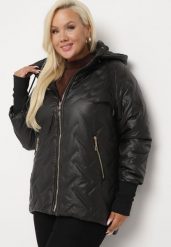 Czarna Pikowana Kurtka z Odpinanym Kapturem Isobelle. Czarne kurtki Born2be, uniwersalny, bez wzorów, z jeansu, eleganckie. W wyprzedaży za 146.99 zł.