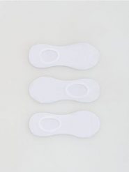 Skarpetki stopki 3 pack - biały. Białe skarpetki Reserved, bez wzorów. Za 39.99 zł.