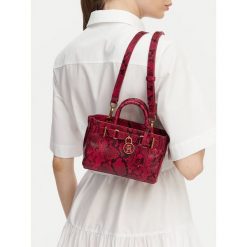 Torebka Tommy Hilfiger. Czerwone torebki klasyczne Tommy Hilfiger, bez wzorów, klasyczne, bez dodatków. Za 949.99 zł.
