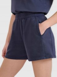 SPODENKI DAMSKIE 4F DRESOWE TSHOF609 KRÓTKIE KOLOR SZARY. Szare szorty sportowe 4f, bez wzorów, z dresówki, do biegania. Za 99.99 zł.