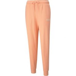 Spodnie damskie Puma Modern Basics High brzoskwiniowe. Brązowe spodnie dresowe Puma, bez wzorów, długie. Za 98.91 zł.