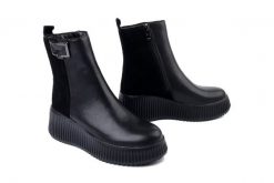 FILIPPO DBT7268/25 BK czarny, botki damskie. Czarne botki Filippo, bez wzorów, ze skóry, bez obcasa, bez zapięcia. Za 217.17 zł.