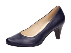 Granatowe Polskie czółenka damskie Gregors 465. Niebieskie czółenka GREGORS, bez wzorów, ze skóry, biznesowe, bez obcasa, na szpilce, bez zapięcia. Za 379.00 zł.