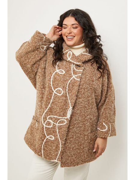 Curvy Lady Płaszcz przejściowy w kolorze jasnobrązowym rozmiar: 40/42. Brązowe płaszcze Curvy Lady, bez wzorów, klasyczne, bez kaptura. Za 130.99 zł.