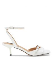 Nine West Sandały BYCCC02 Biały. Białe sandały Nine West, bez wzorów, ze skóry, bez obcasa, na szpilce, bez zapięcia. Za 229.99 zł.