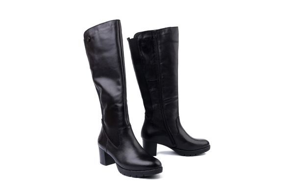 RIEKER 77684-00 black, kozaki damskie. Czarne kozaki Rieker, bez wzorów, bez obcasa, na obcasie, bez zapięcia. Za 391.93 zł.