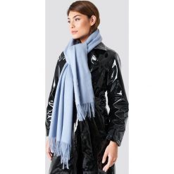 NA-KD Accessories Szalik z domieszką wełny - Blue. Niebieskie szaliki i kominy NA-KD Accessories, z wełny. W wyprzedaży za 99.37 zł.
