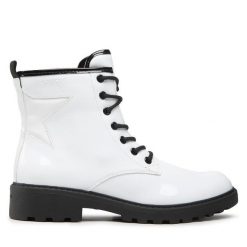 Trapery Geox. Białe traperki Geox, bez wzorów, bez obcasa, bez zapięcia. Za 369.99 zł.