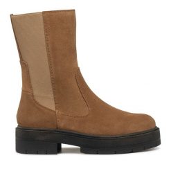 Botki Geox. Brązowe botki Geox, bez wzorów, bez obcasa, na płaskiej podeszwie, bez zapięcia. Za 359.99 zł.
