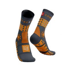 Skarpety trekkingowe Compressport Trekking Socks. Brązowe skarpetki Compressport, bez wzorów. Za 96.99 zł.