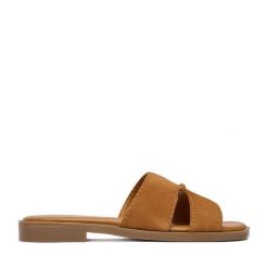 Klapki Lasocki. Brązowe klapki Lasocki, bez wzorów, bez obcasa, bez zapięcia. Za 139.99 zł.