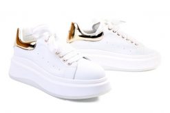 GOE NN2N4031 white/gold, półbuty damskie. Białe półbuty wsuwane GOE, bez wzorów, ze skóry, bez obcasa. Za 297.43 zł.