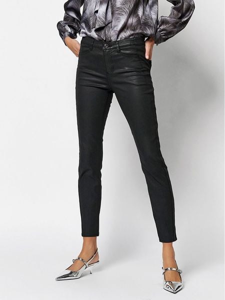 Rosner Spodnie "Antonia" w kolorze czarnym rozmiar: 42/L28. Czarne spodnie materiałowe Rosner, bez wzorów, z materiału. Za 170.47 zł.