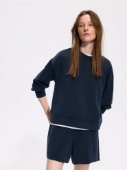 Bluza z modalem - granatowy. Niebieskie bluzy Reserved, l, bez wzorów, z dzianiny, bez kaptura. Za 109.99 zł.