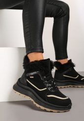Czarne Płaskie Trapery Sneakersy z Metaliczną Wstawką i Futerkiem Adelanora. Czarne traperki Born2be, bez wzorów, z jeansu, casualowe, bez obcasa, na płaskiej podeszwie, bez zapięcia. W wyprzedaży za 118.99 zł.